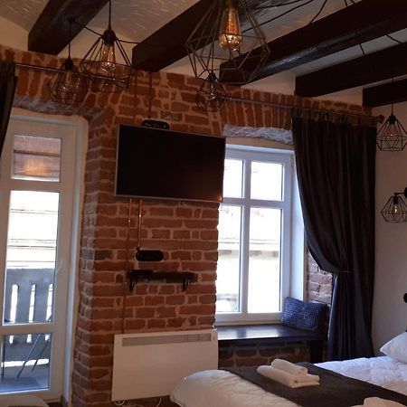 Loft апартаменти з балконом в центрі Львова Экстерьер фото