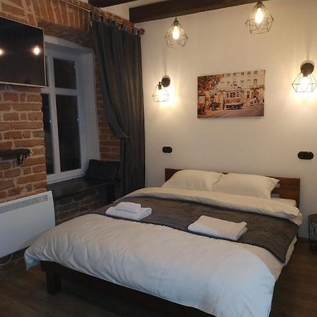 Loft апартаменти з балконом в центрі Львова Экстерьер фото