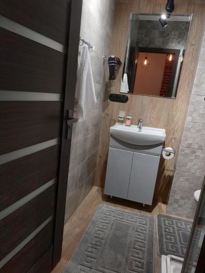 Loft апартаменти з балконом в центрі Львова Экстерьер фото